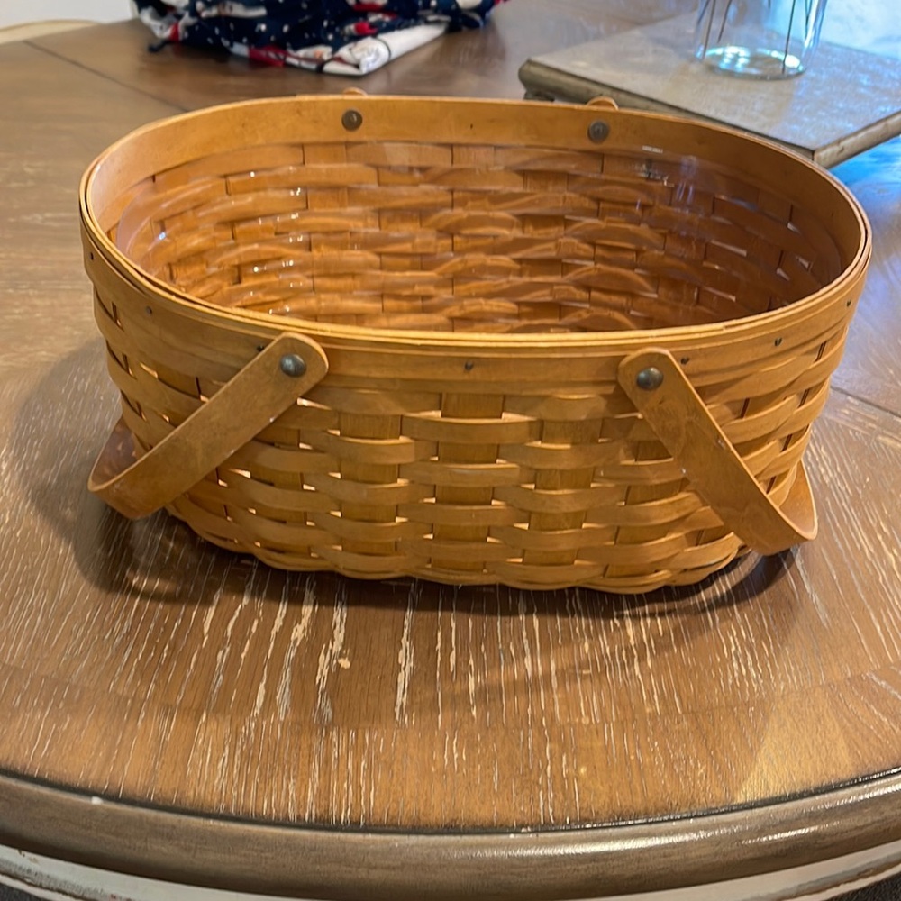 Longaberger Basket includes liner